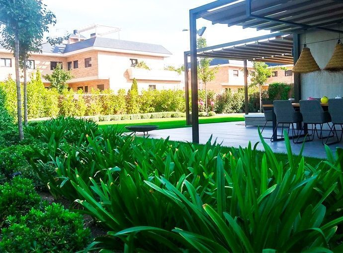 Jardín de diseño en Valdemarín, Madrid