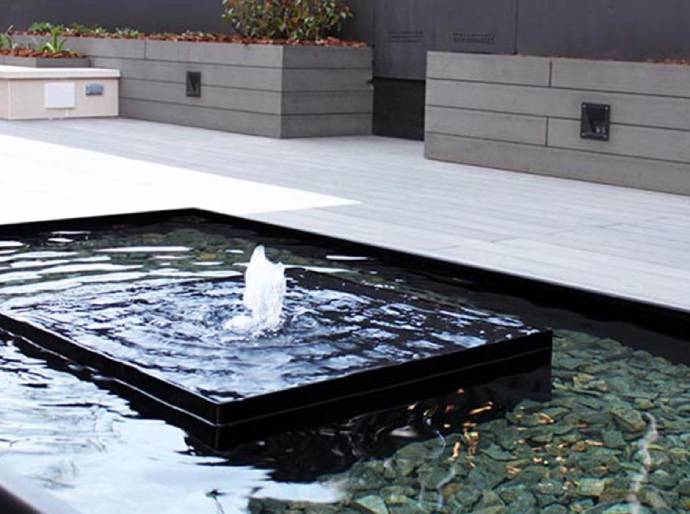 Fuente de jardín corporativo